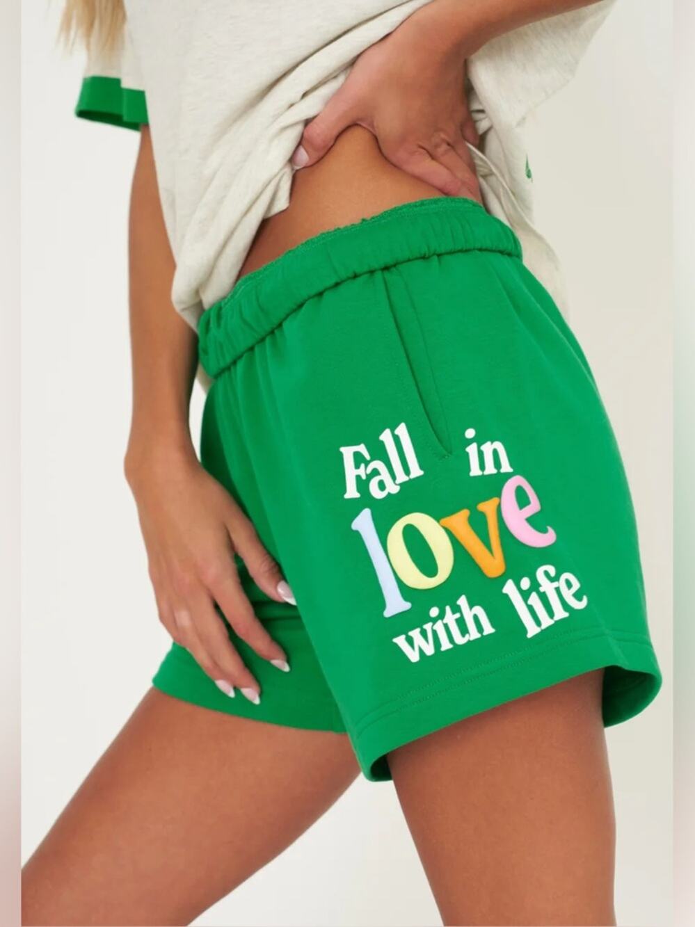 NEW The Mayfair Group 'Fall in Love With Life' Sweatshorts Green Womens L/XL